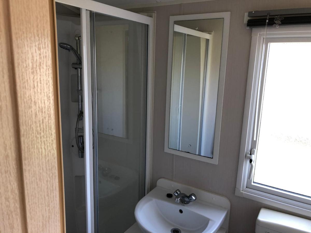 Caledonia Summertime Jaywick Sands Екстер'єр фото